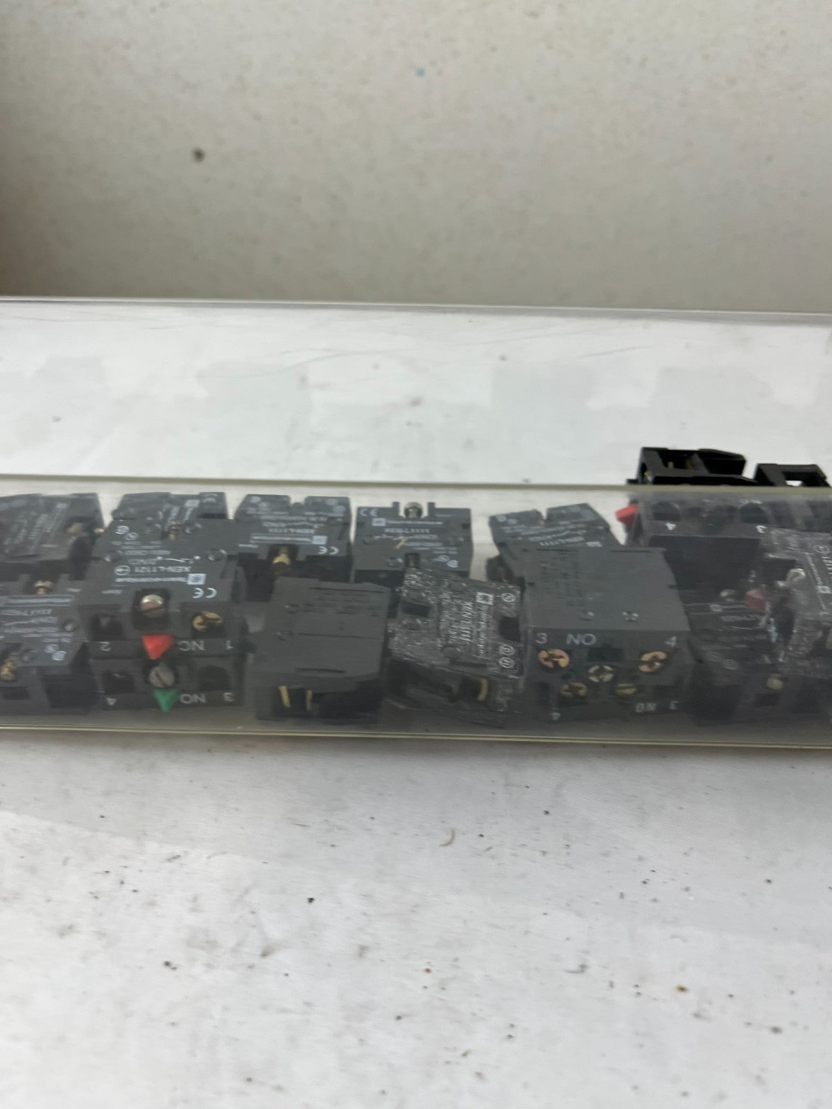 Telemecanique XEN‑L Series Contact Blocks 1NO/1NC Mixed Models Lot Used Bundle