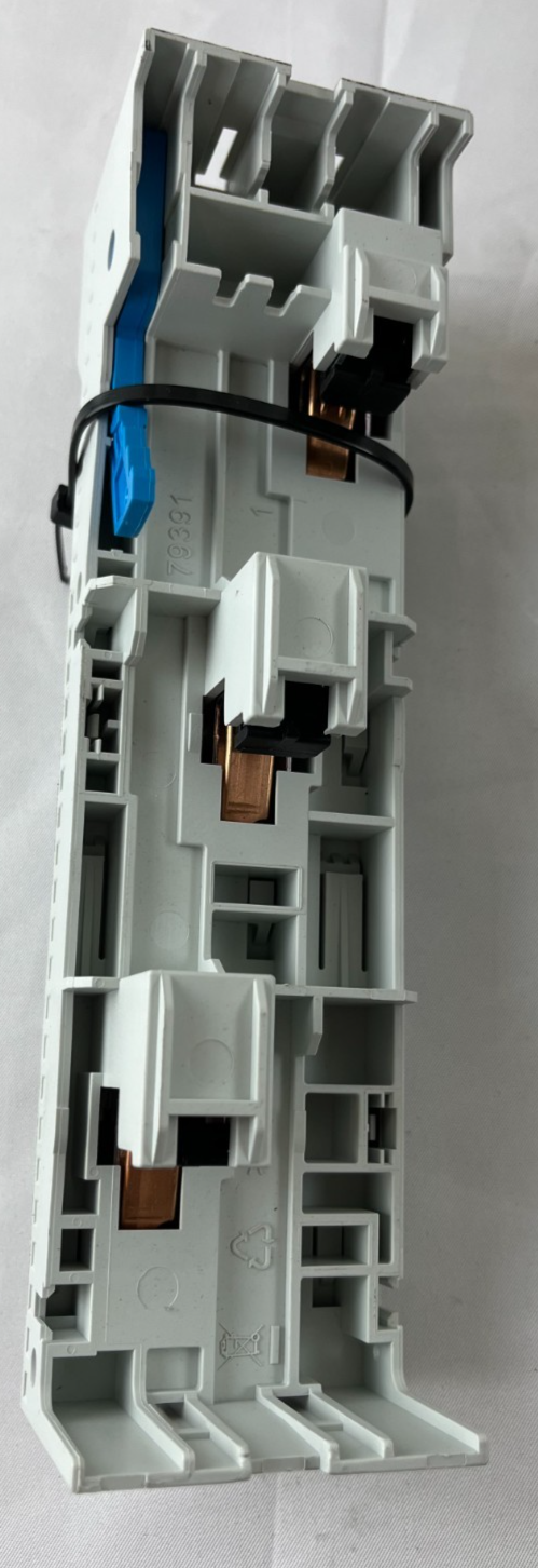 Wöhner 32 441 EQUES EasyConnector Busbar Adapter 32A 690V 60Classic New
