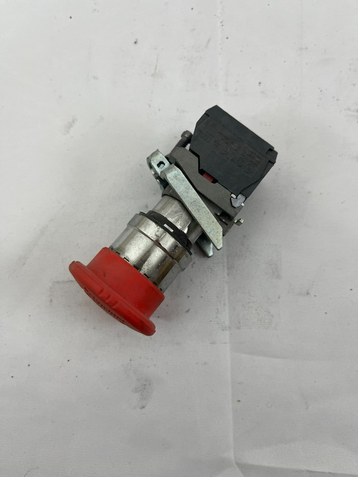Schneider Electric ZBE-101 Emergency Stop Push Button 22mm Harmony XB4 NO