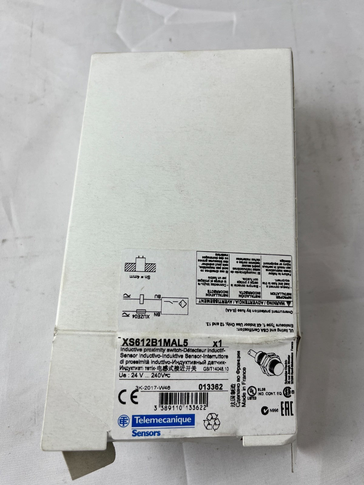 Schneider XS612B1MAL5 Proximity Sensor M12 4mm AC/DC New 5m Cable Telemecanique