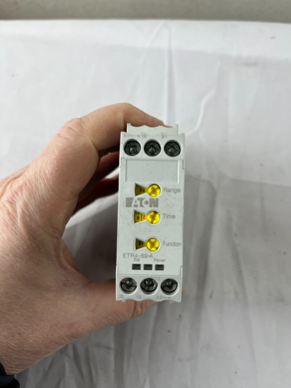 Eaton ETR4-69-A Timer Relay NEW 24-240V 0.05s-100h Multifunction DIN XTTR6A100H6