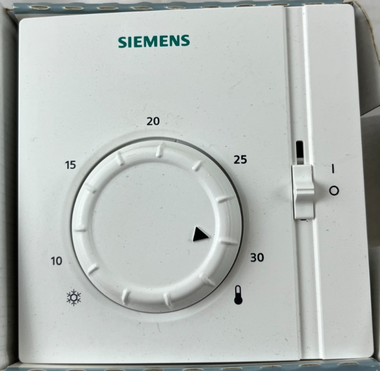 Siemens RAA30 Mechanical Room Thermostat 10–30 °C Heating Cooling New