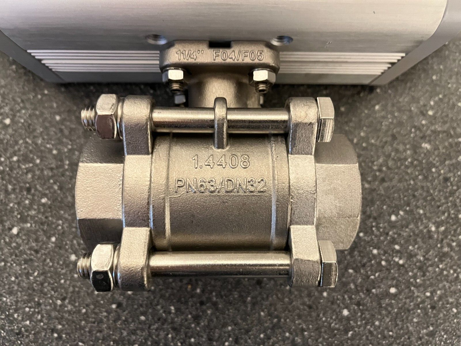 Festo VZBA 1-1/4" Stainless Steel Pneumatic Ball Valve Actuator VZBA-63-T-22