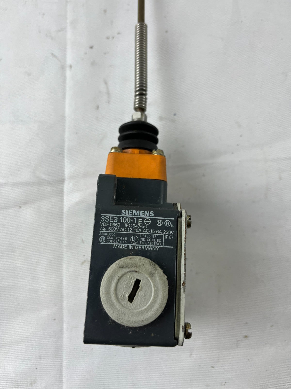 Siemens 3SE3 100-1FC Limit Switch Flexible Rod IP67 Used Spare Parts