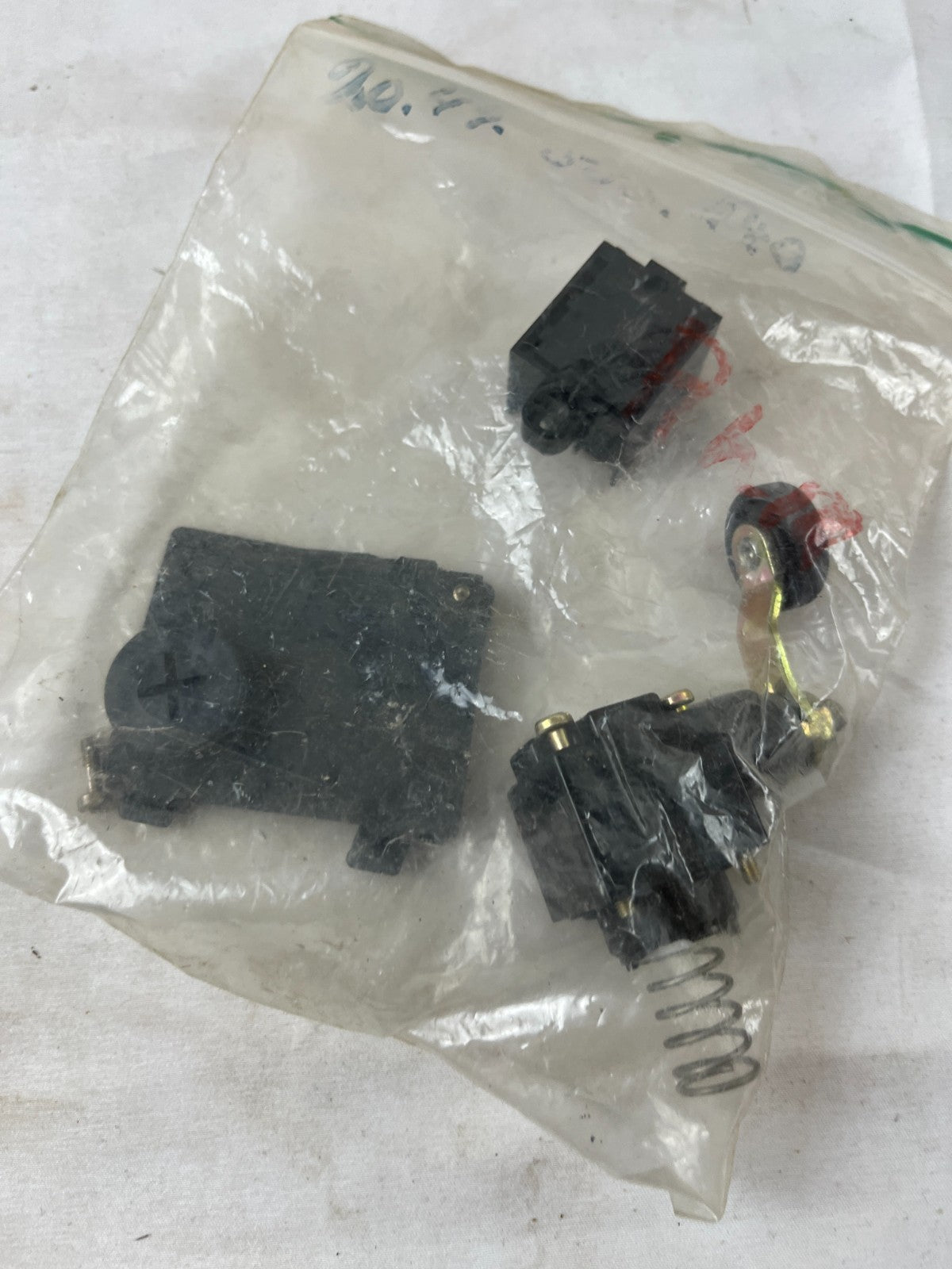 Guardmaster Senator CX B2 Safety Limit Switch 230V 3A IP66 New Old Stock in Bag