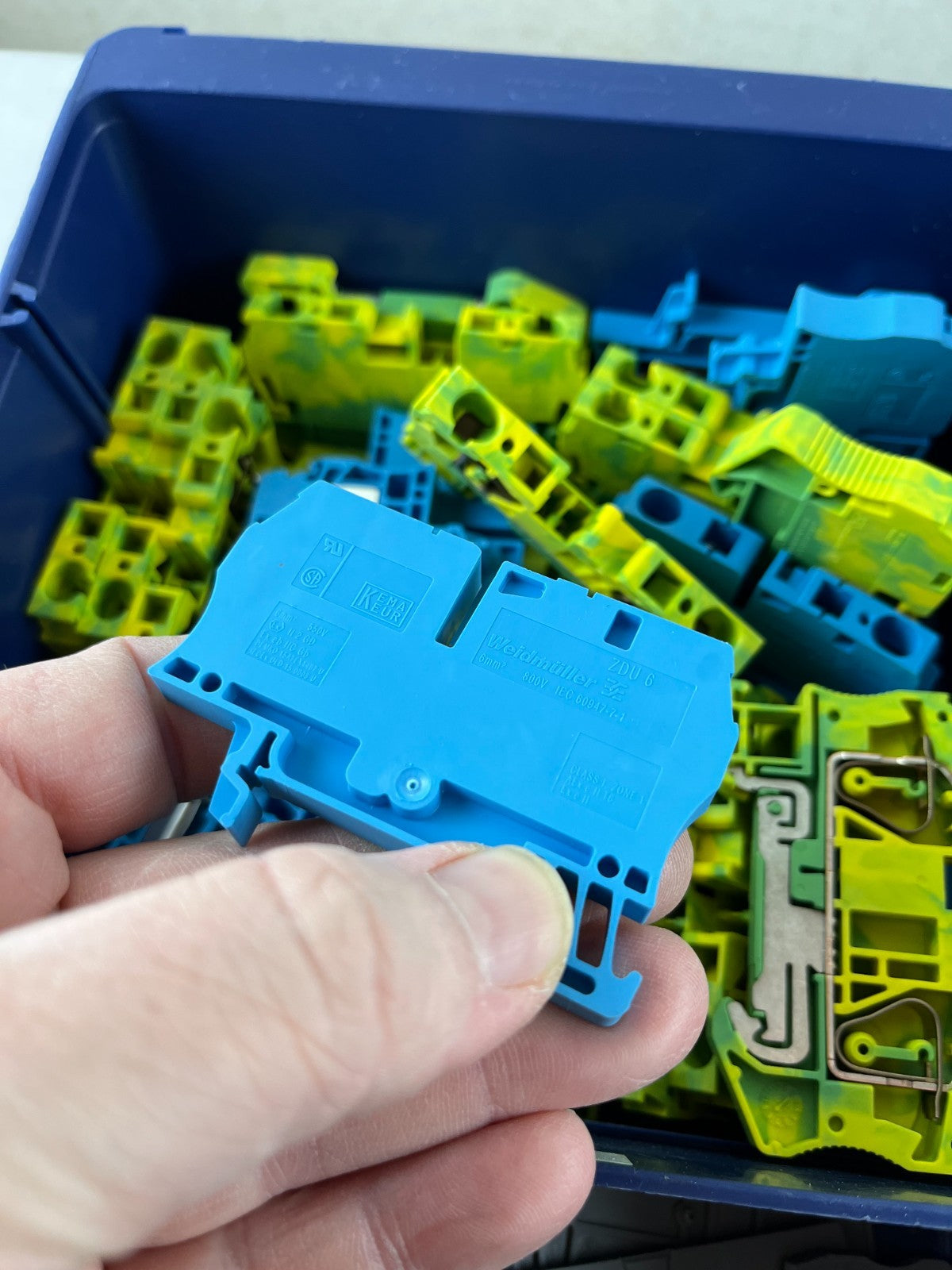 Phoenix Contact Terminal Block End Covers D-G16 Yellow Green Blue Lot USED Parts