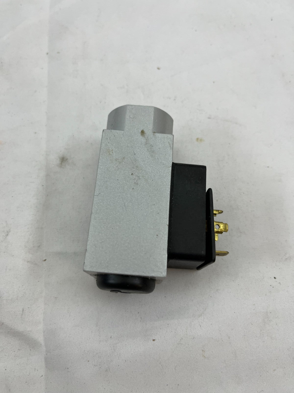Festo PEV-1/4-B-OD Pressure Switch 175250 G1/4 1–12bar 250V AC 125V DC Pneumatic