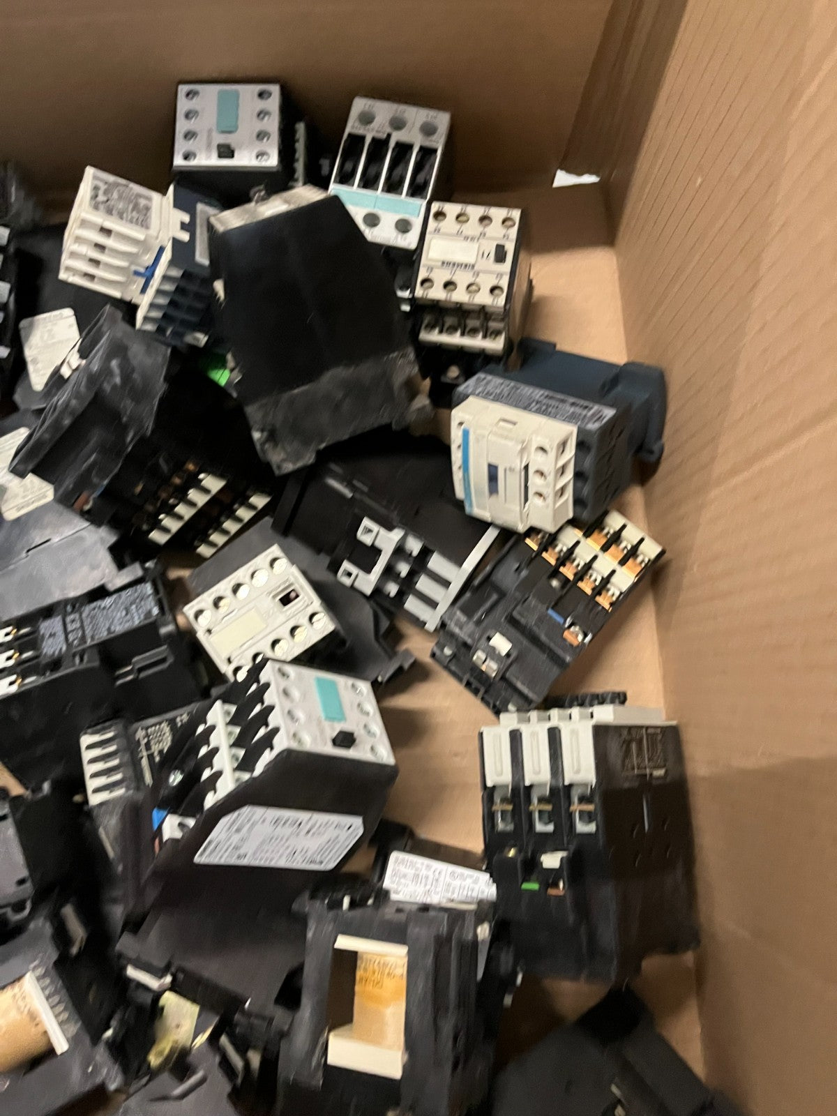 Siemens 3TH / 3TF Contactor Relay Huge Lot Mixed 24V DC AC Used Bundle Spares
