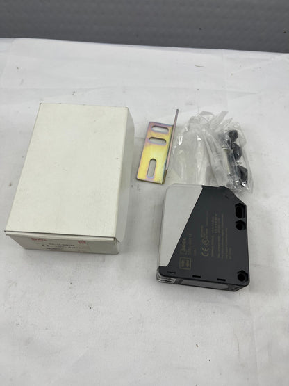 IDEC SA1U-D01M Diffuse Photoelectric Sensor, 1m Range, IP67, 24–240VAC/DC, New