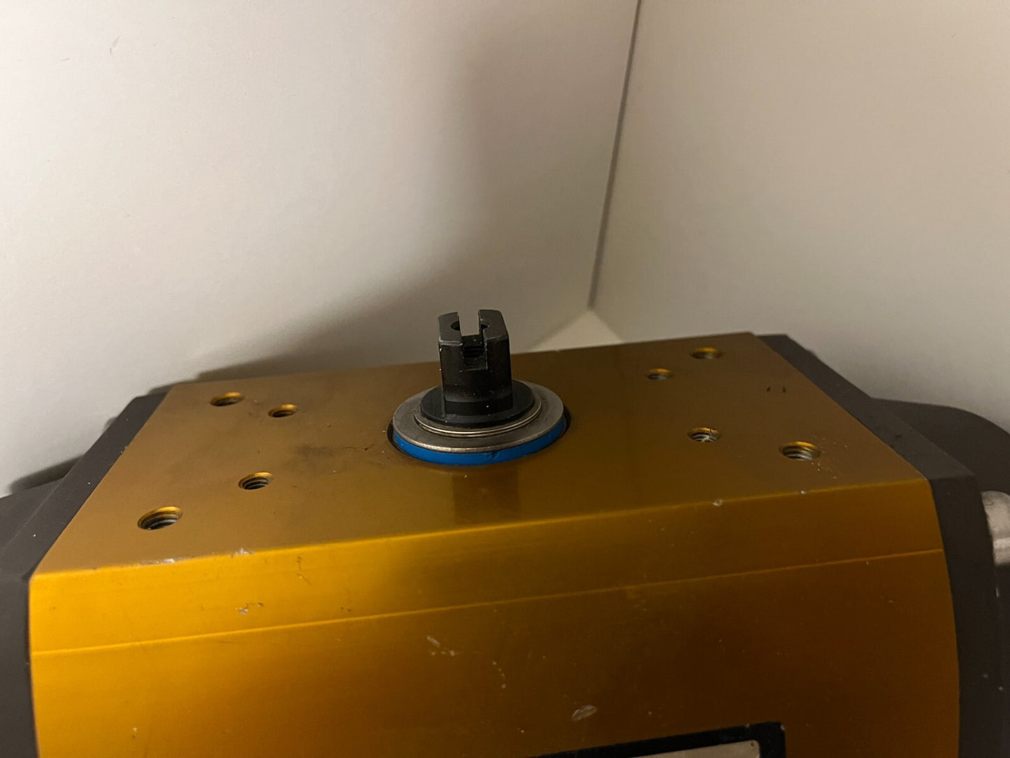 Flowserve Norbro 40R Pneumatic Actuator 20-RDB40-1SD1EO-D - Used, Working