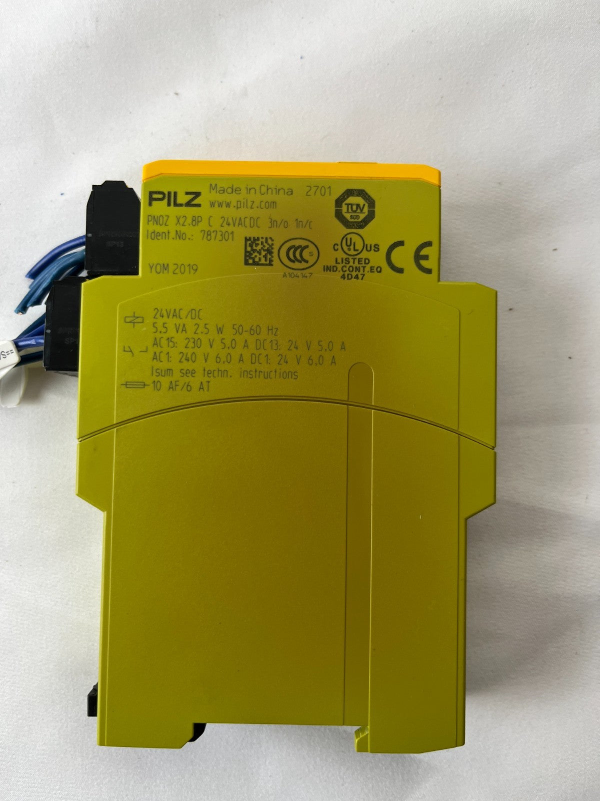Pilz 787301 PNOZ X2.8P Safety Relay 24VAC/DC E-Stop 3n/o 1n/c Used Working Spare