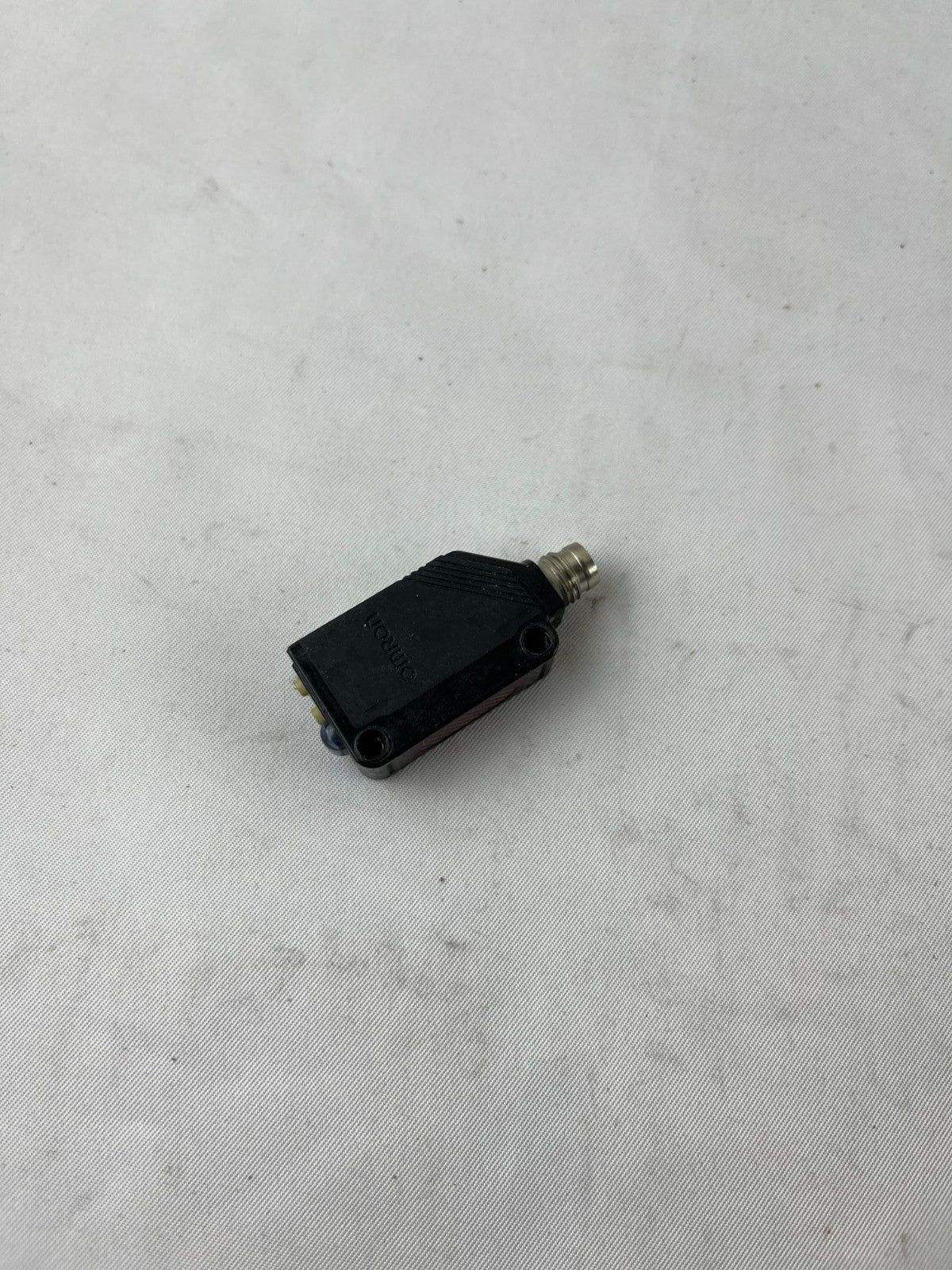 Omron E3Z-D86 Photoelectric Sensor 10-30VDC M8 Used Spare Unit