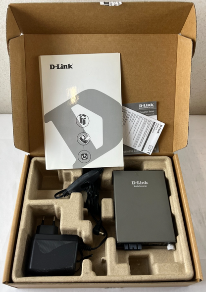 D-Link DMC-300SC 10/100Base-TX to 100Base-FX SC Multimode Media Converter New