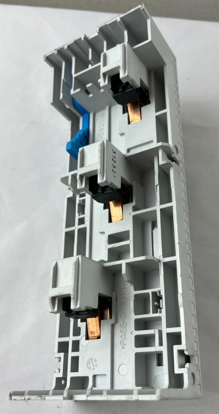 Wöhner 32 444 EQUES EasyConnector Busbar Adapter 32A 690V 3‑Pole New Spare