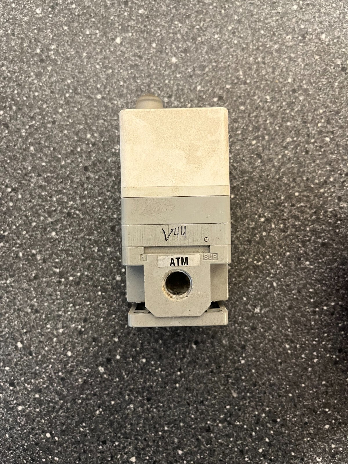 SMC ITV2090-31F2BN5-Q E/P Regulator 0-10V DC Input, 0.1-3.0-80kPa Output - Used