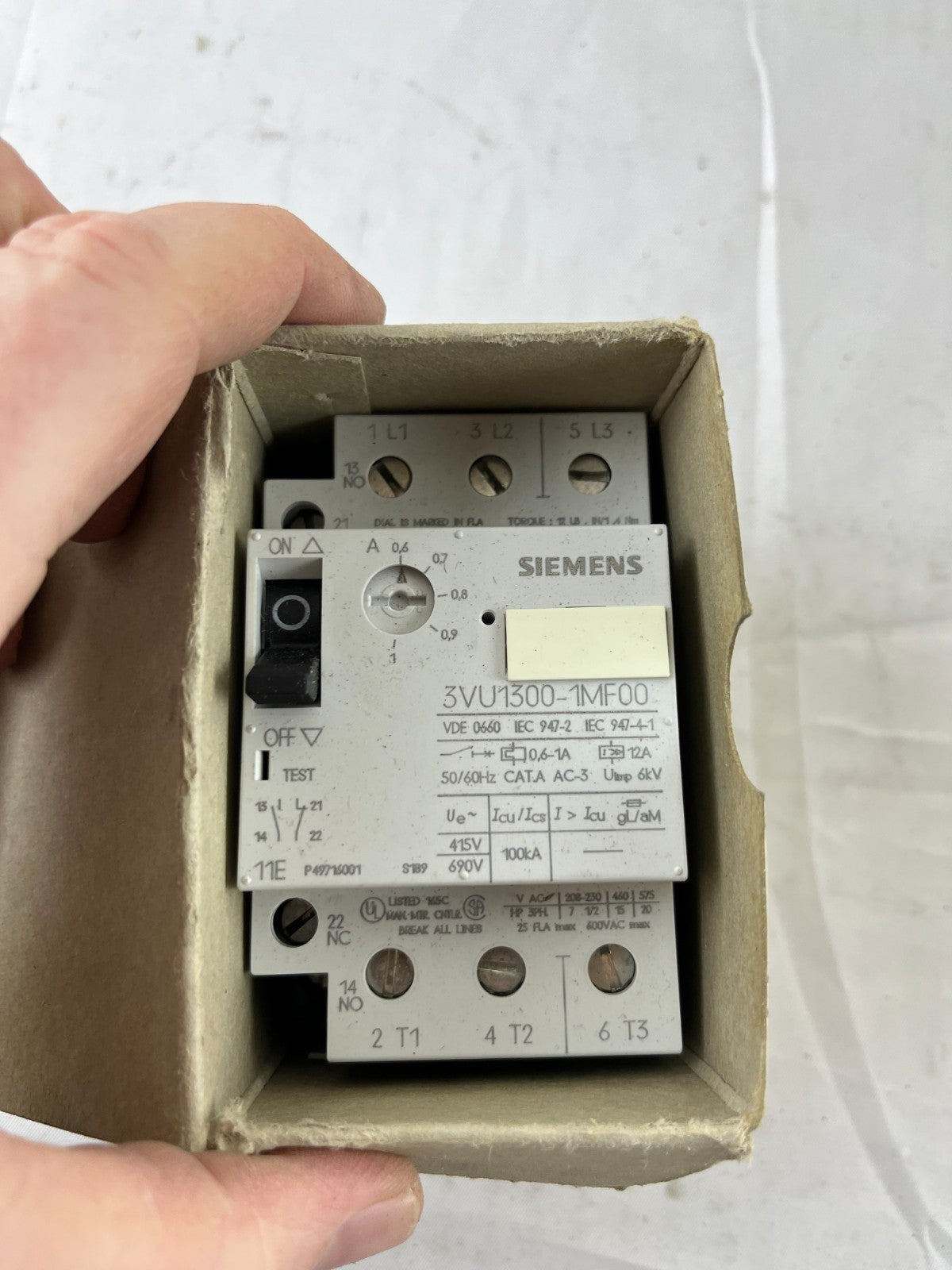 Siemens 3VU1300‑1MF00 Motor Protection Circuit Breaker 0.6–1A 3‑Pole 1NO+1NC New