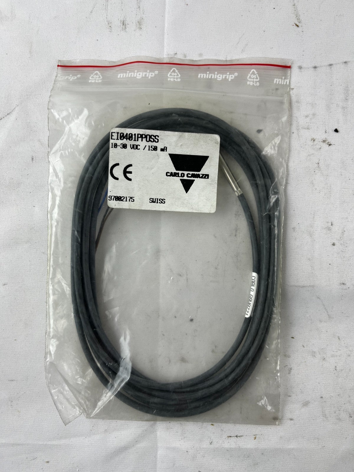 Carlo Gavazzi EI0401PPOSS Inductive Proximity Sensor 10–30 VDC New Unit