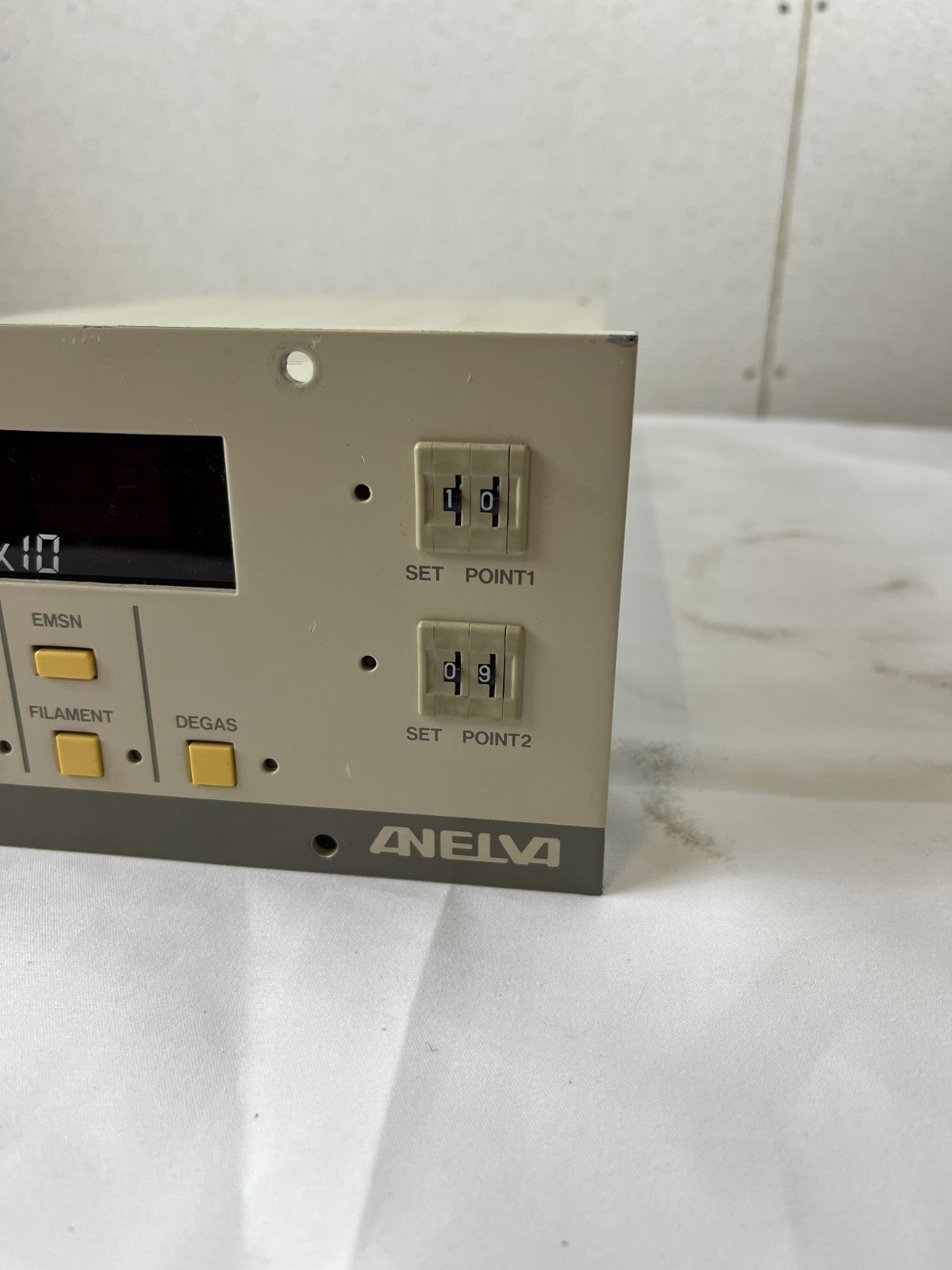 ANELVA MIG-831 Ionization Gauge Controller Vacuum Gauge Unit AC100V Used Spare