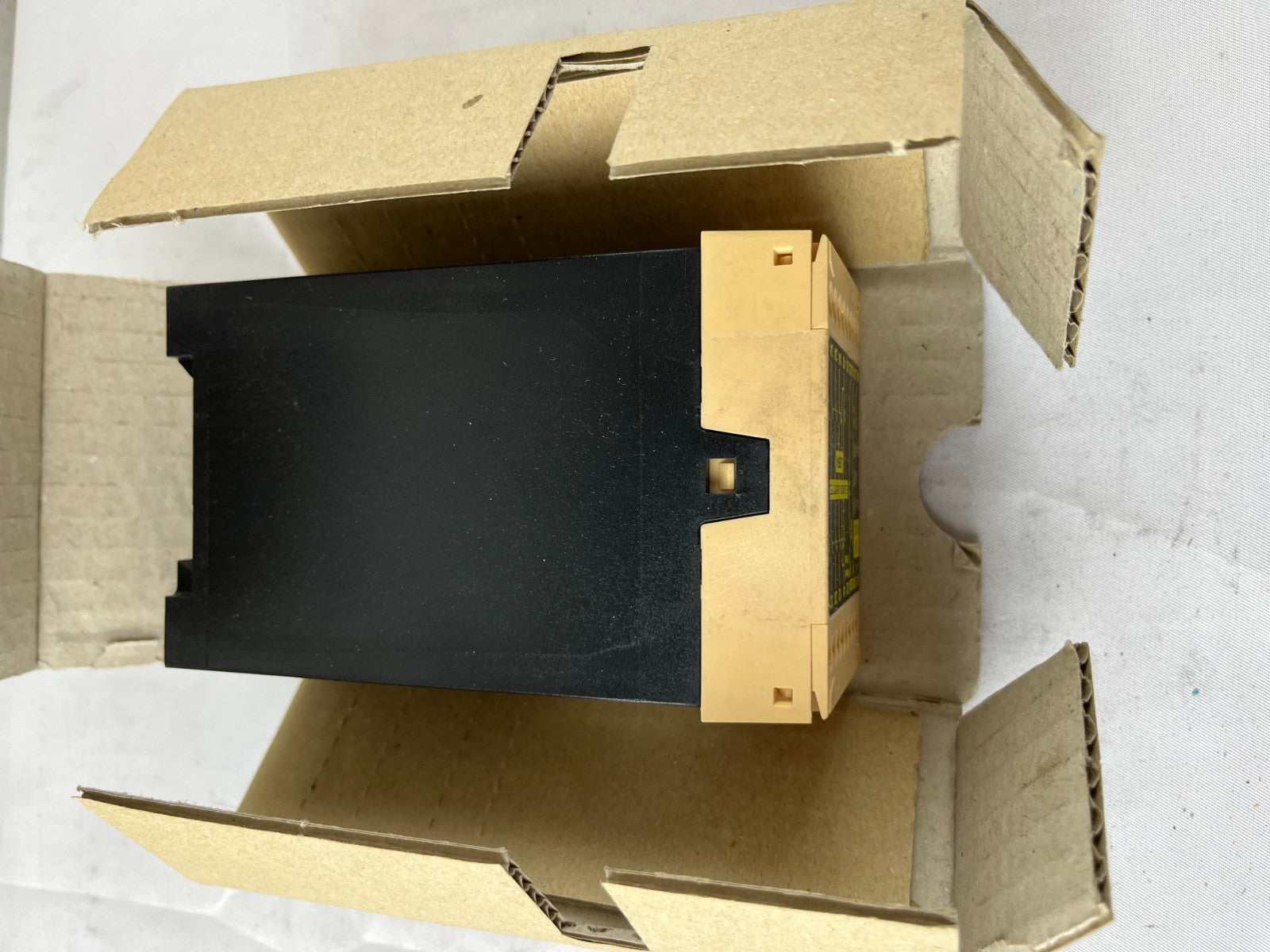 Jokab Safety JSBR4 Safety Relay 24 VDC 3NO/1NC NEW in Box Spare Part