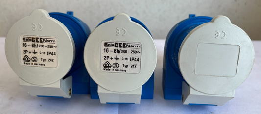 Bals CEE Norm Typ 242 16A 200-250V IP44 2P+E Sockets New 3 Pcs Spare Units