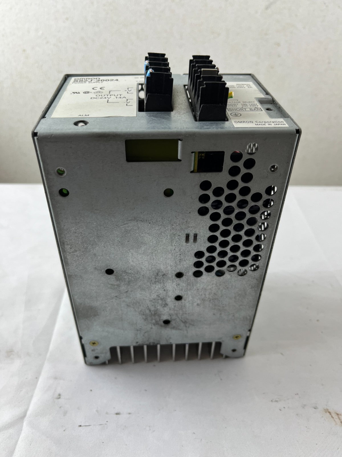 Omron S82J-30024 Power Supply 24V DC 14A 100–120/200–230V AC Used Japan Spare
