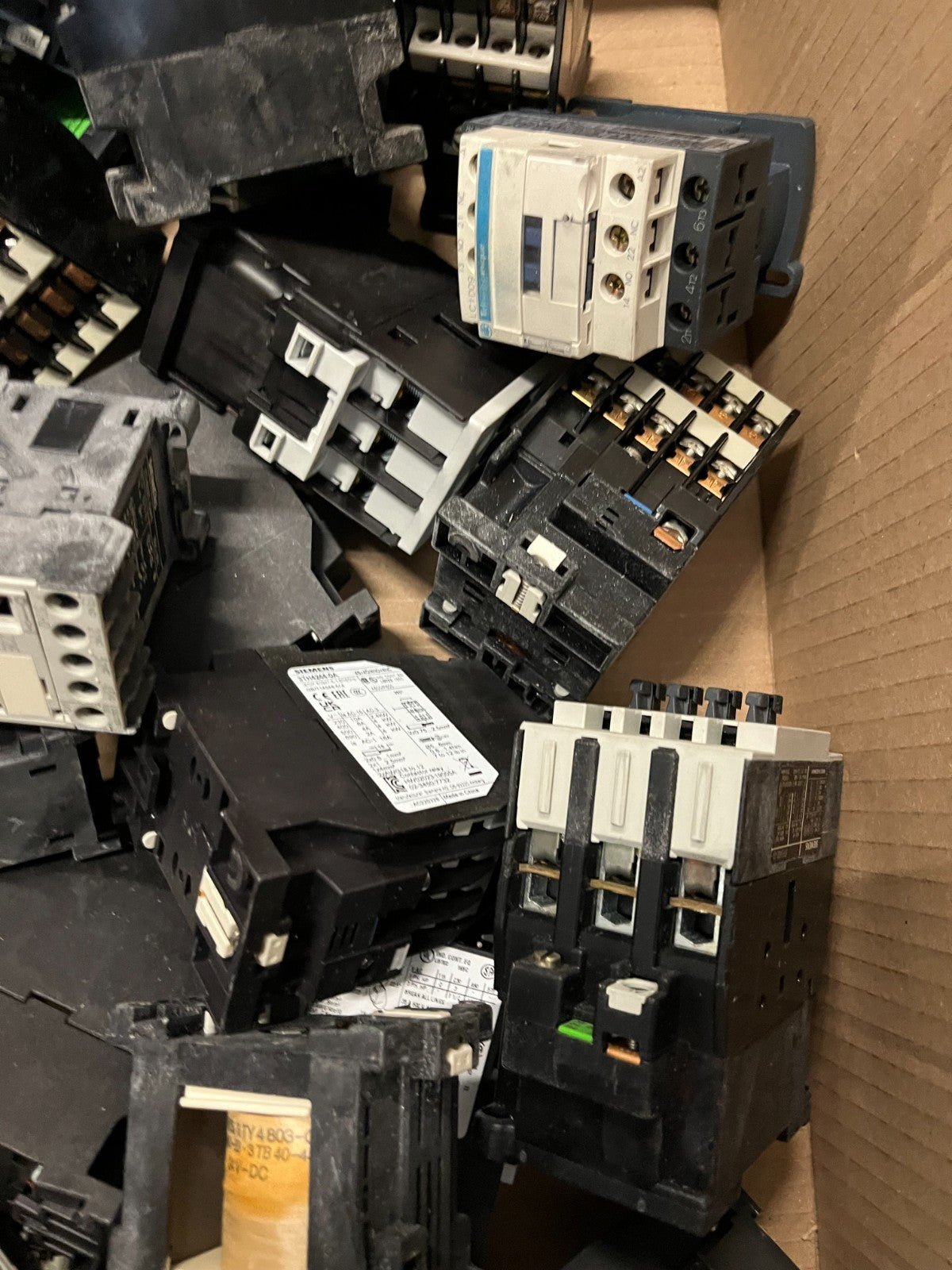 Siemens 3TH / 3TF Contactor Relay Huge Lot Mixed 24V DC AC Used Bundle Spares