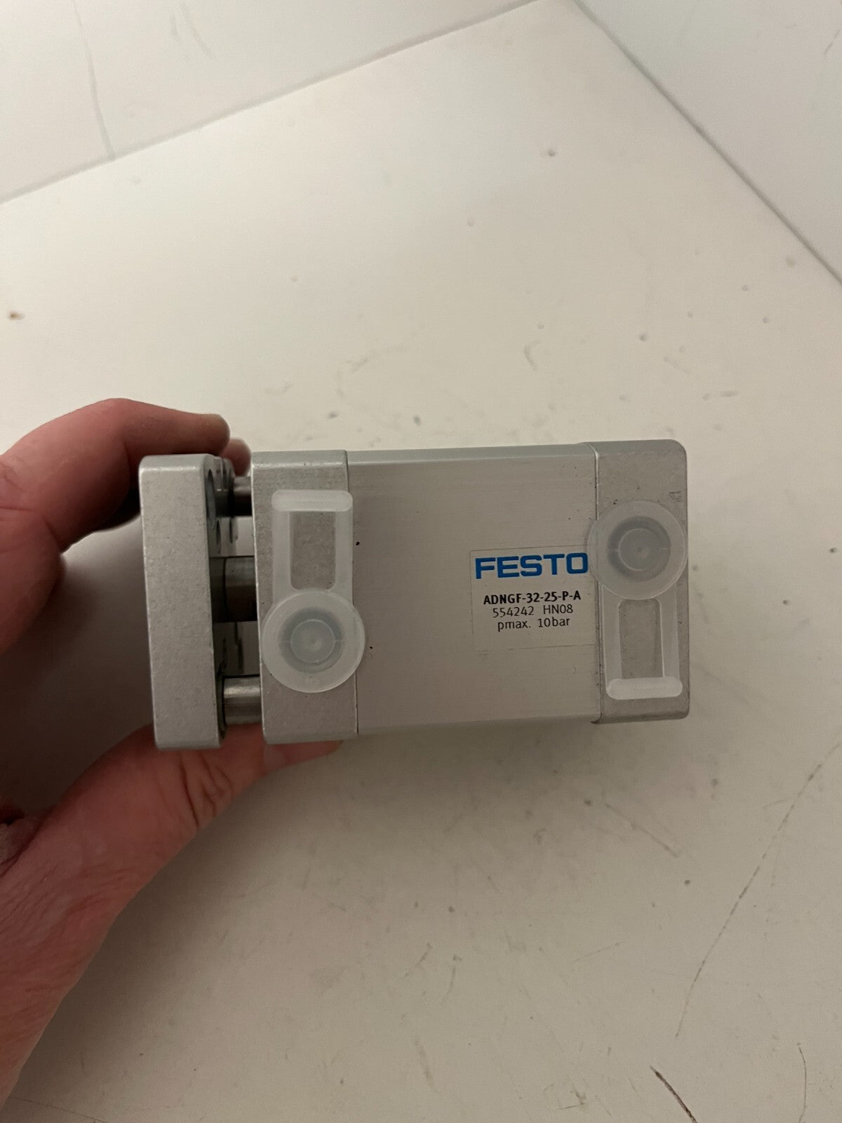 Festo ADNGF-32-25-P-A Pneumatic Cylinder 32mm Bore 25mm Stroke New