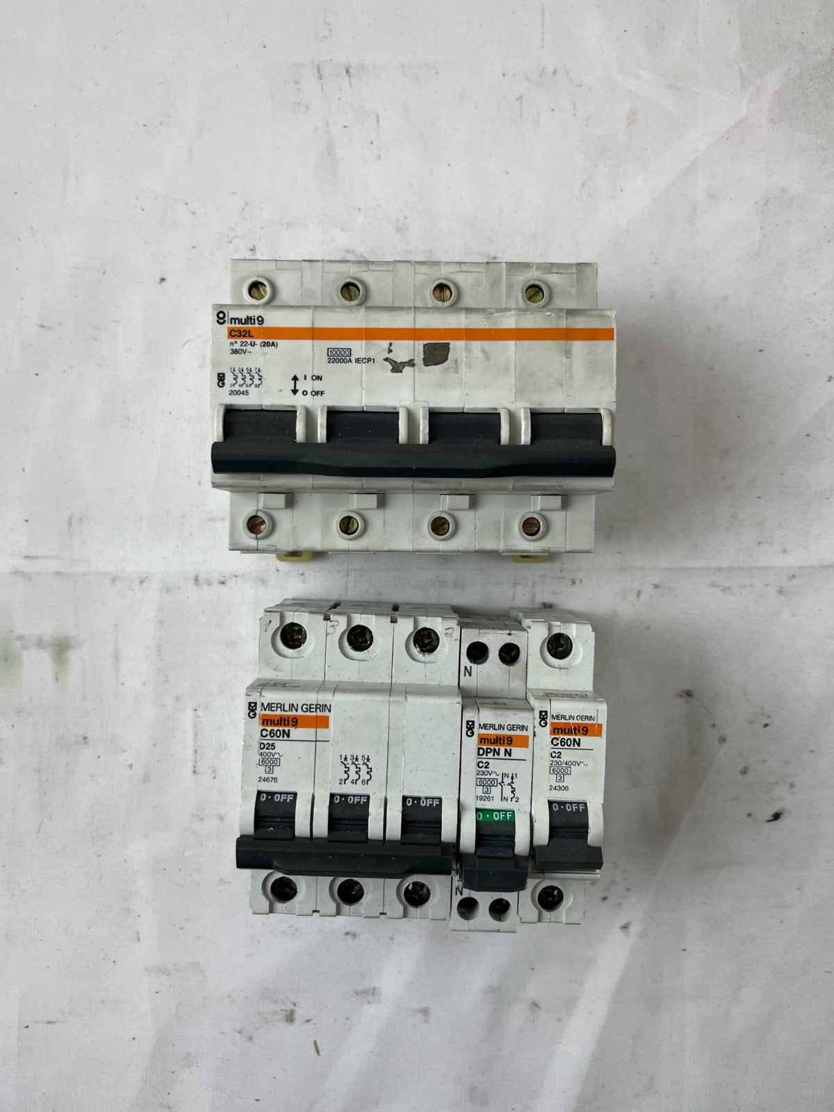 Merlin Gerin Multi9 C32L C60N DPN N Breaker Lot 4pcs 230/400V Used Spare Units