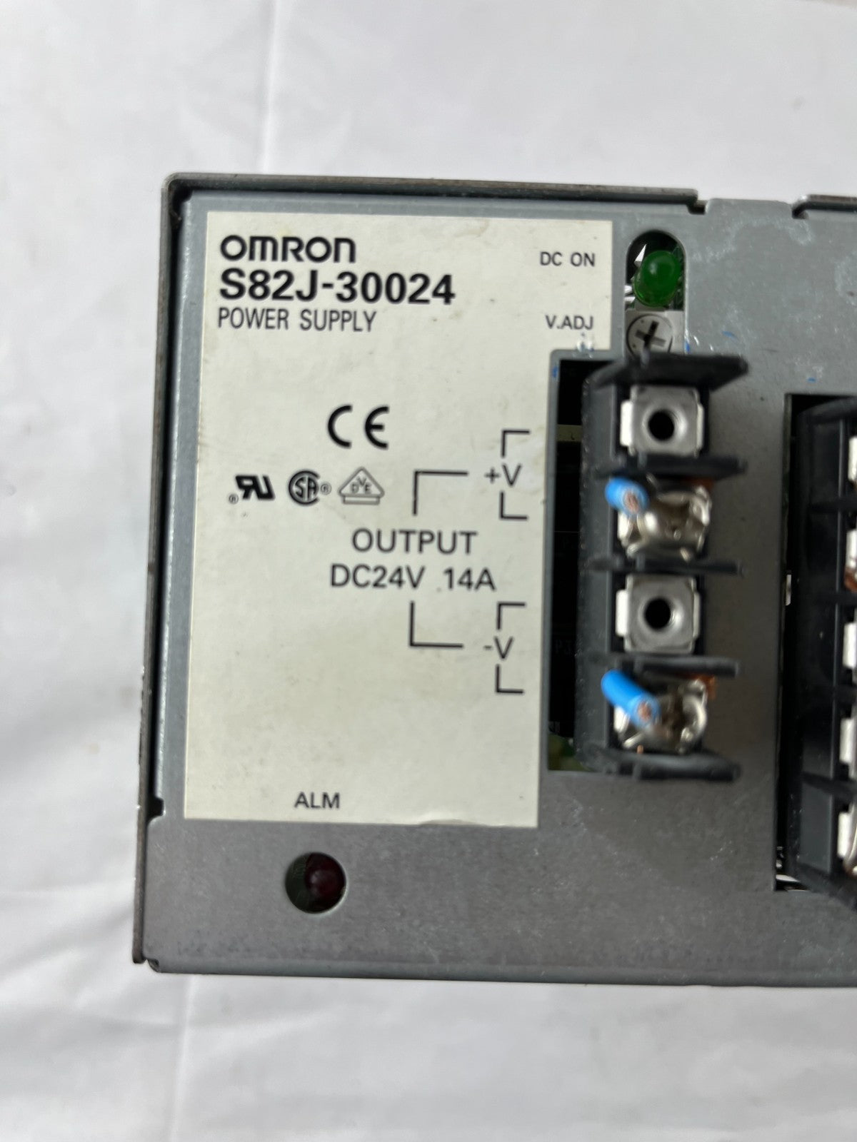 Omron S82J-30024 Power Supply 24V DC 14A 100–120/200–230V AC Used Japan Spare