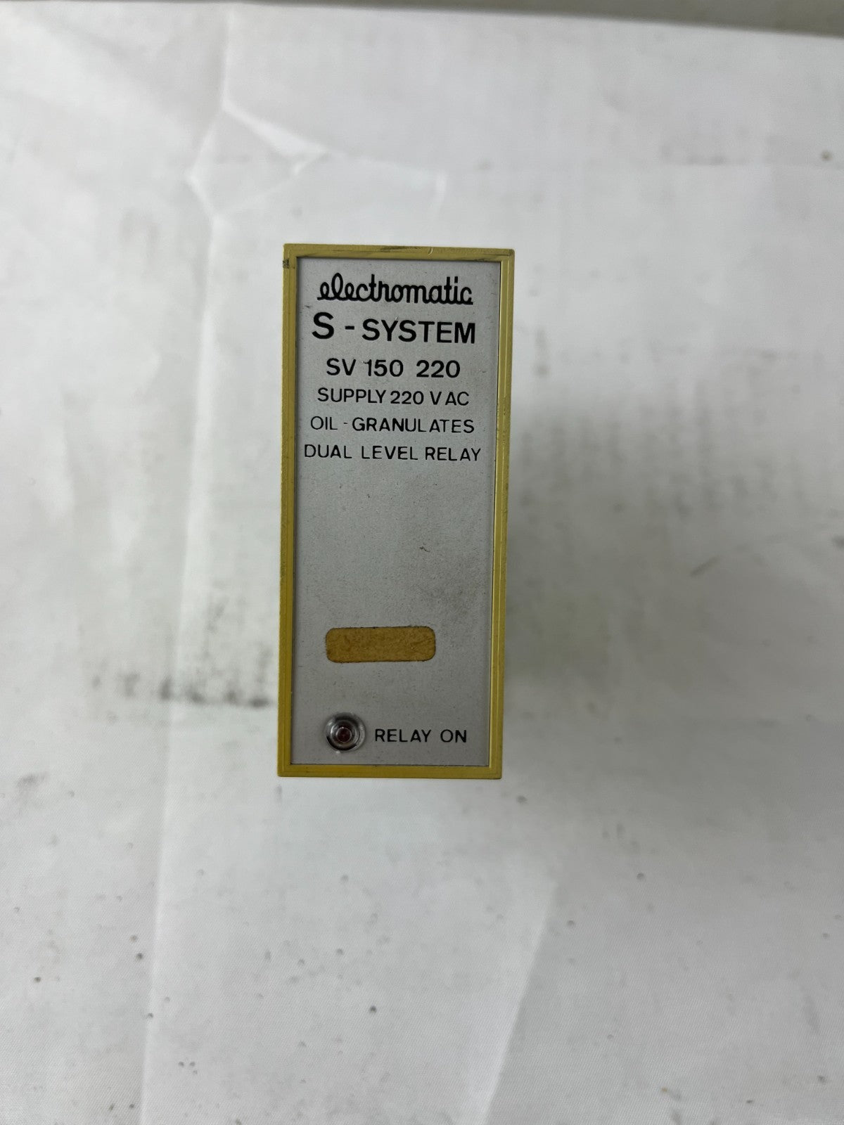 Electromatic SV150 220 Dual Level Relay 220VAC Oil Granulates Capacitive VR