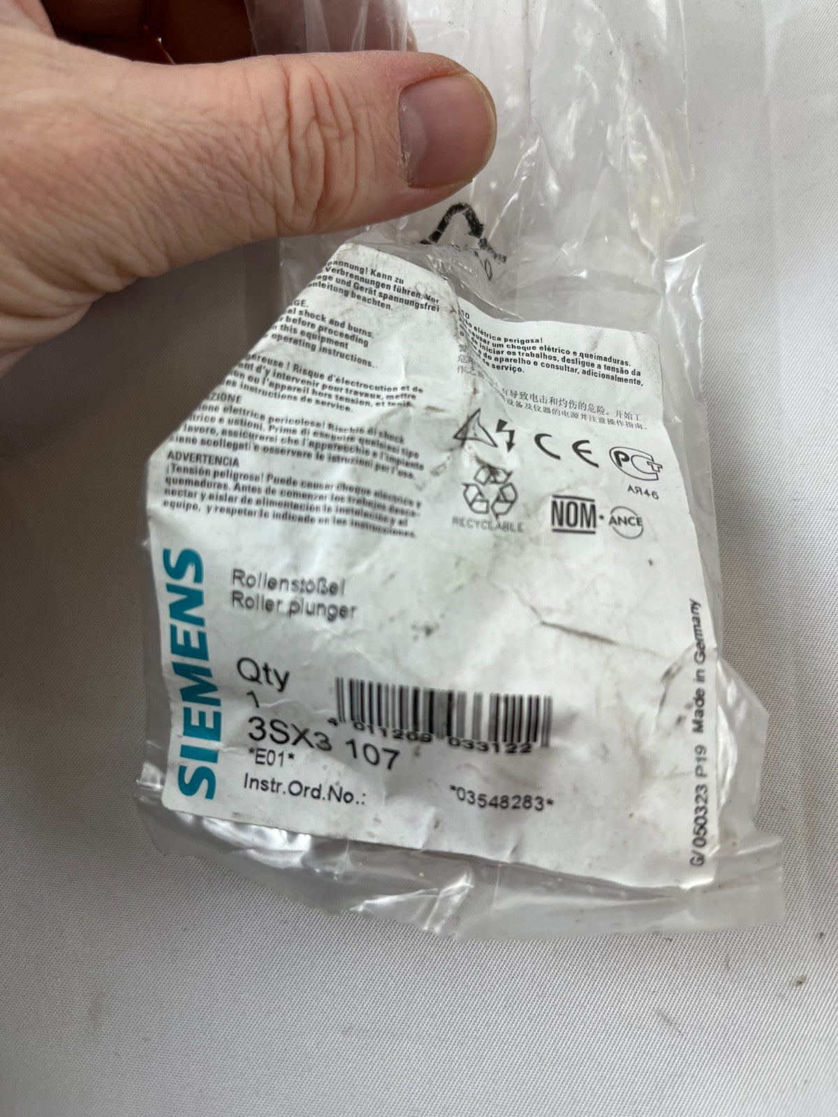 Siemens 3SX3 107 Roller Plunger Actuator Head for Limit Switch New Spare Part