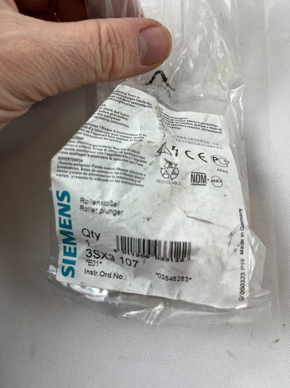 Siemens 3SX3 107 Roller Plunger Actuator Head for Limit Switch New Spare Part