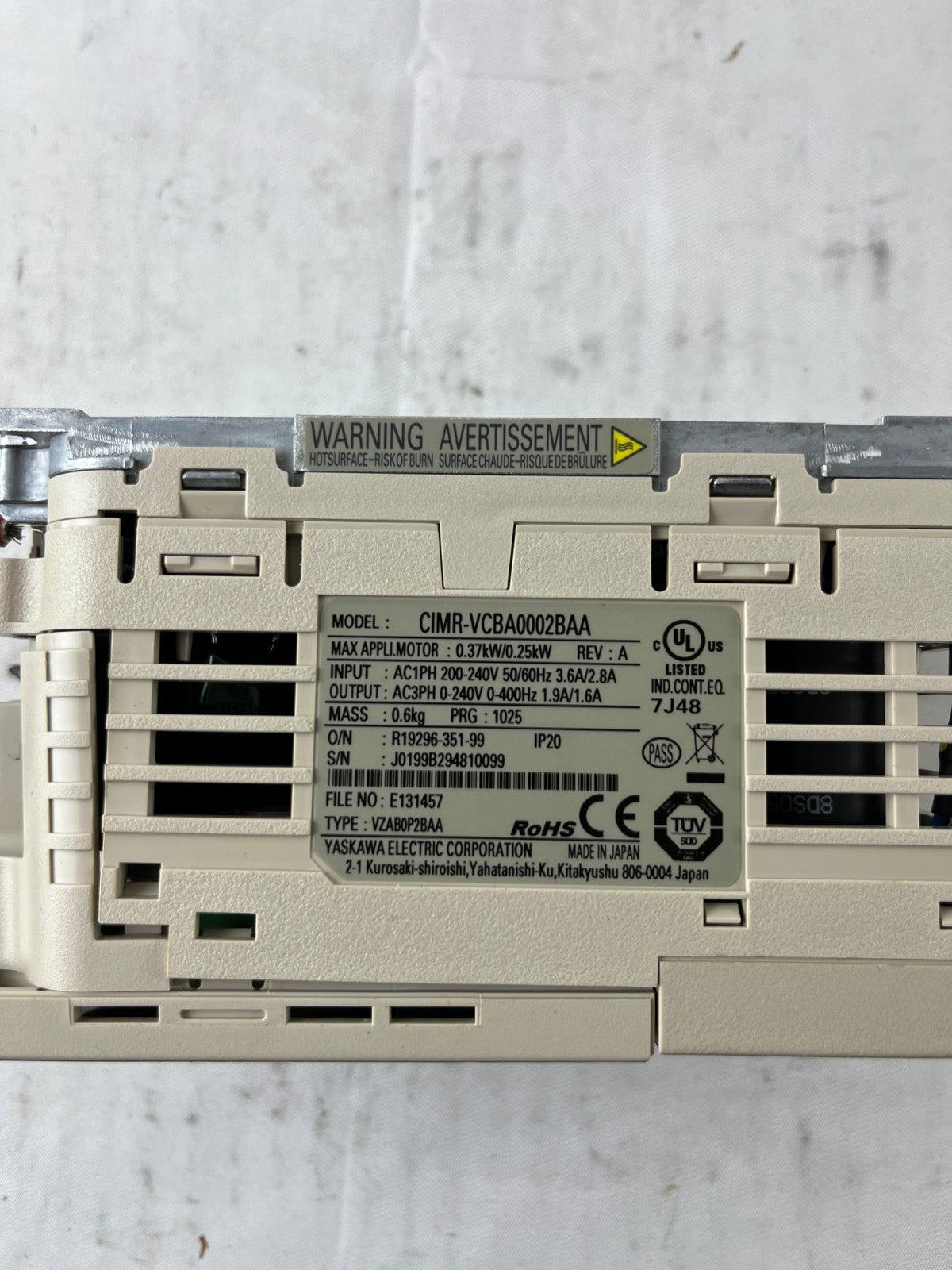 Yaskawa V1000 CIMR-VCBA0002BAA VFD 200-240VAC 0.37kW AC Drive Used Spare Unit