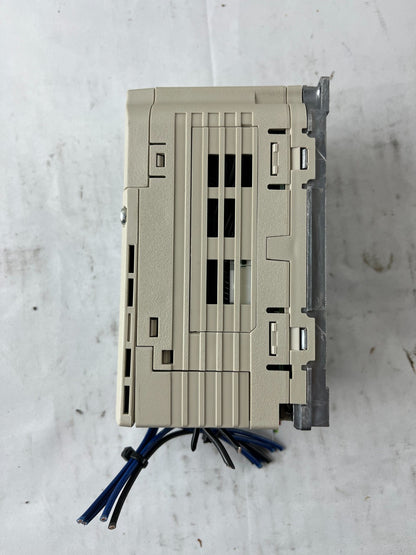 Yaskawa V1000 CIMR-VCBA0002BAA VFD 200-240VAC 0.37kW AC Drive Used Spare Unit