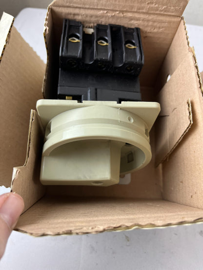 Klöckner Moeller Rotary Main Switch 3-Pole Cabinet Isolator New Open Box