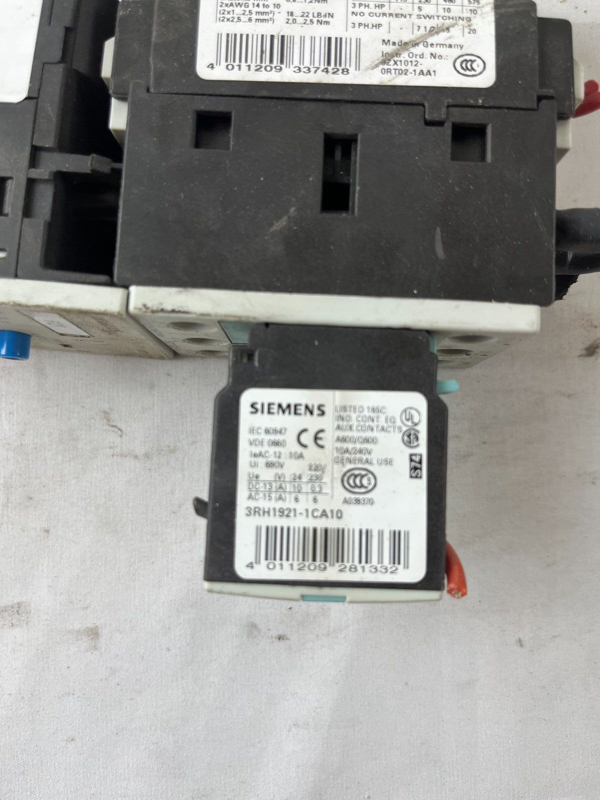 Siemens Sirius 3RB2026-1QB0 Overload Relay + 3RT2026 Contactor w/ 3RH1921-1CA10