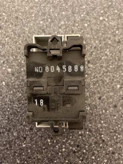 Siemens 5TT3 991 Load Remote Switch 20A 400V AC/DC 24V 3NO+1NC