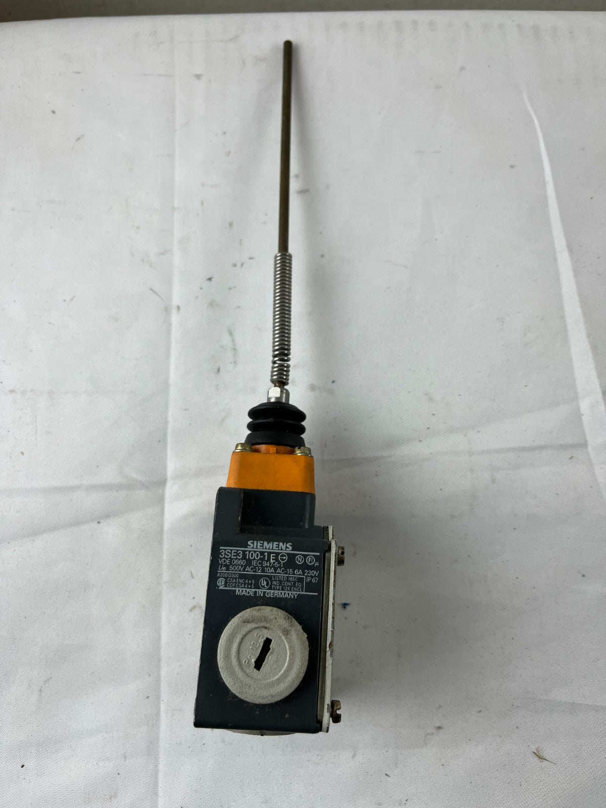 Siemens 3SE3 100-1FC Limit Switch Flexible Rod IP67 Used Spare Parts