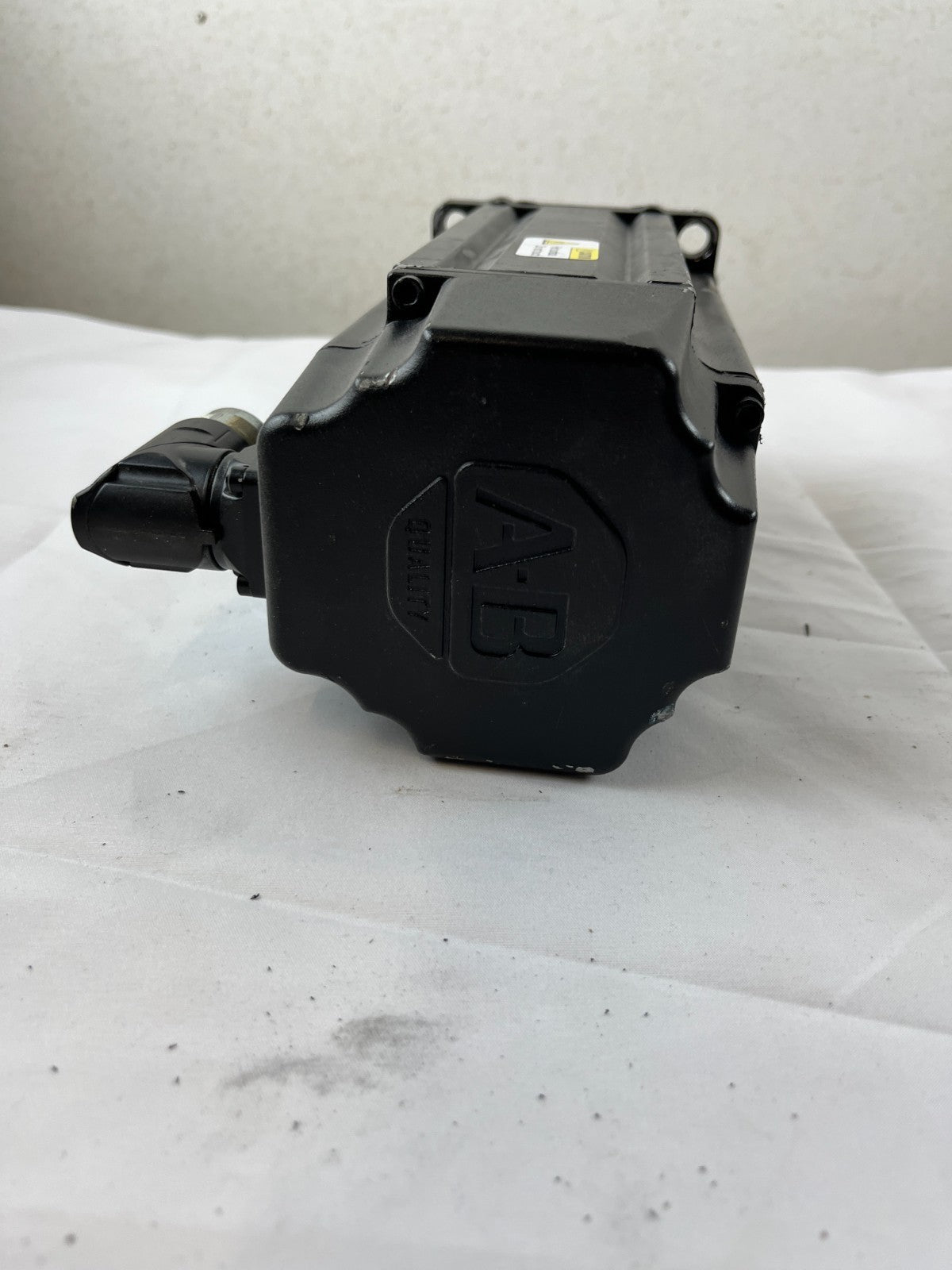 Allen-Bradley VPL-B1152T-PJ14AA Kinetix AC Servo Motor 3.07kW Brake Tested OK