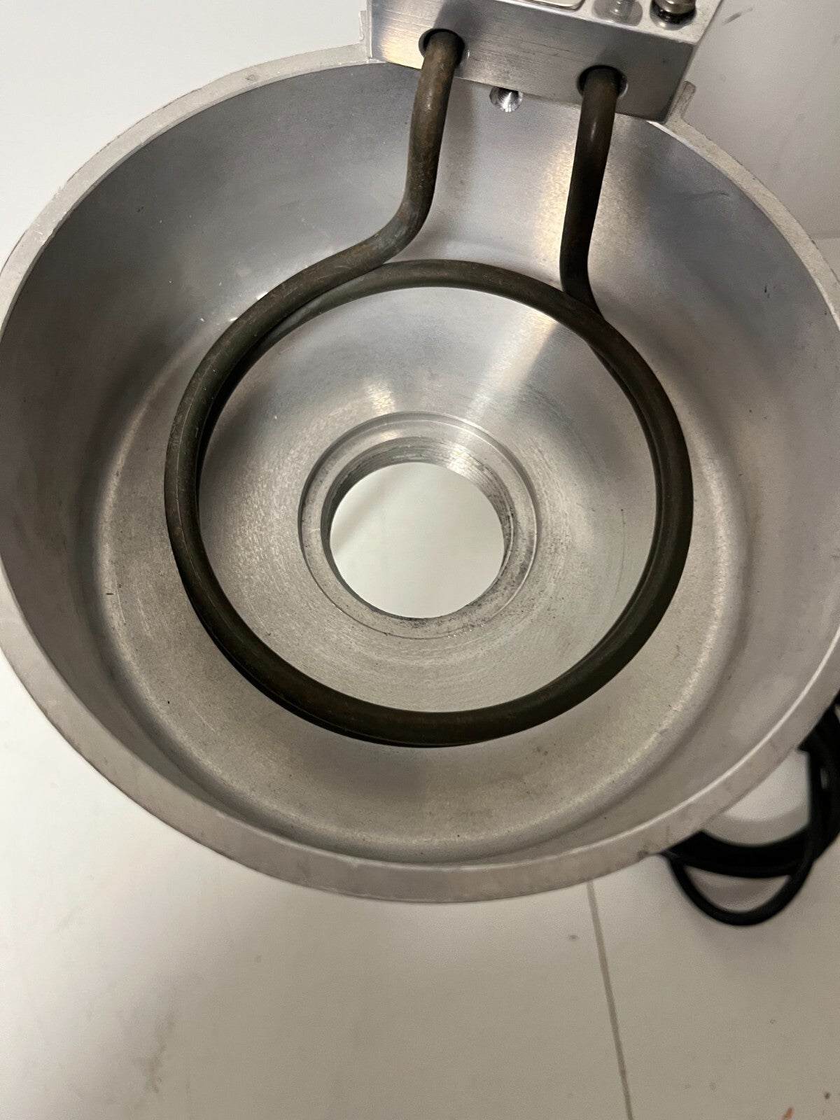 CEM 7001022 Aluminum Heating Vessel 230V 440W Lab Heater Cup Gently Used