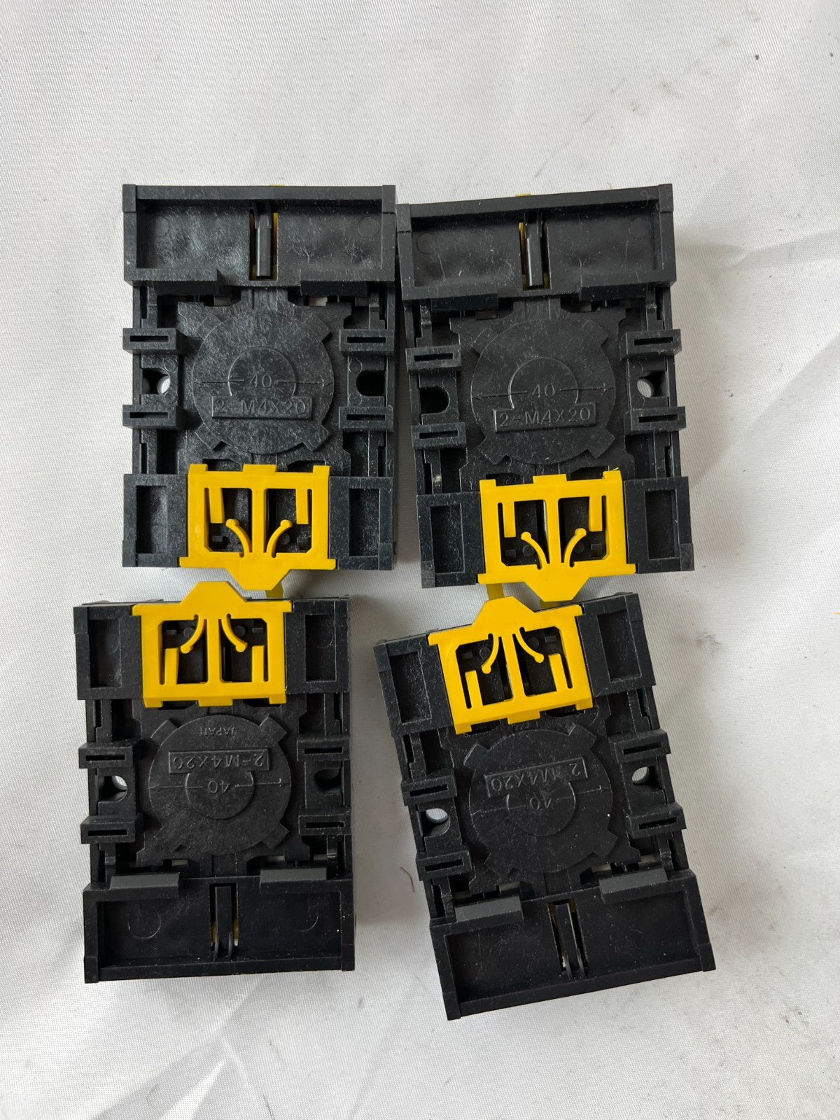 Omron P2CF-08-E Relay Socket 8-Pin DIN Rail Screw Terminal Lot 4pcs Spare Units