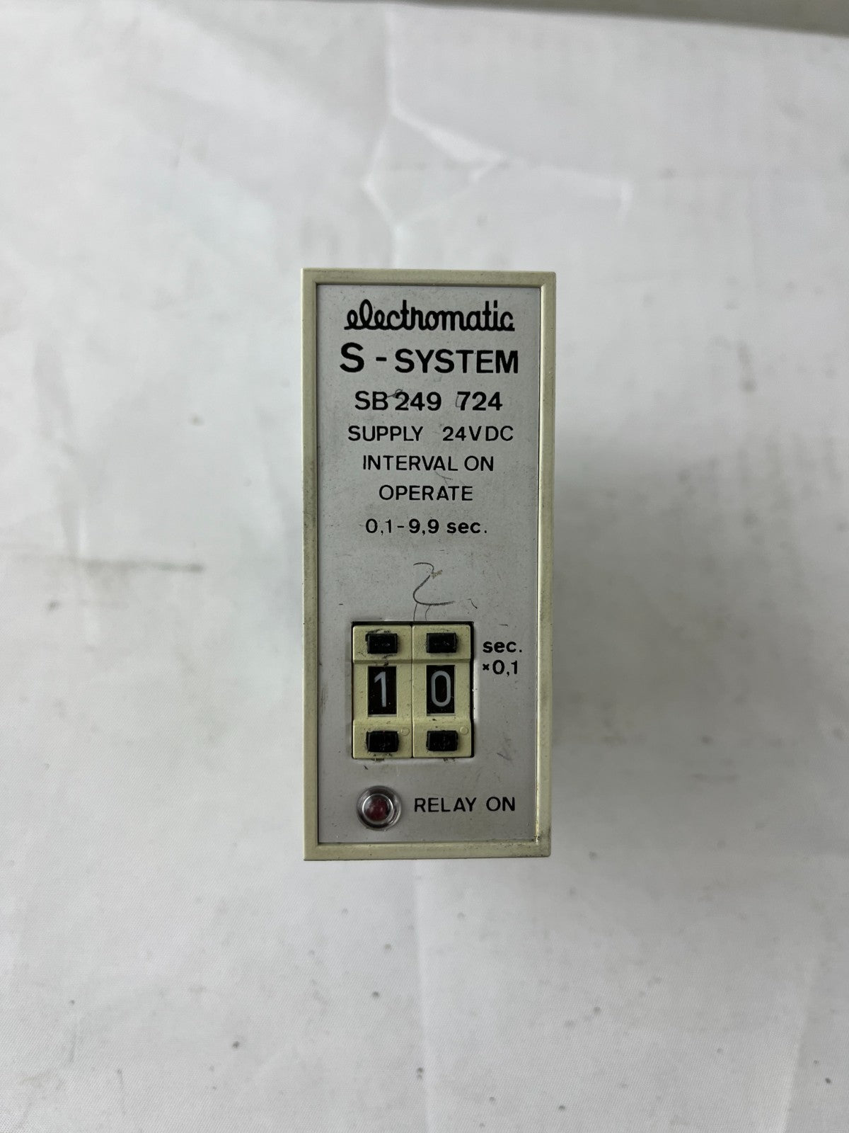Electromatic SB249 724 Interval Timer 24VDC Digital Display 0.1-9.9s w/ LED