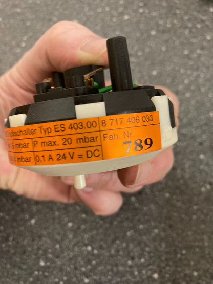 Bosch Junkers Gas Boiler Pressure Differential Switch PN:87174060490 NOS