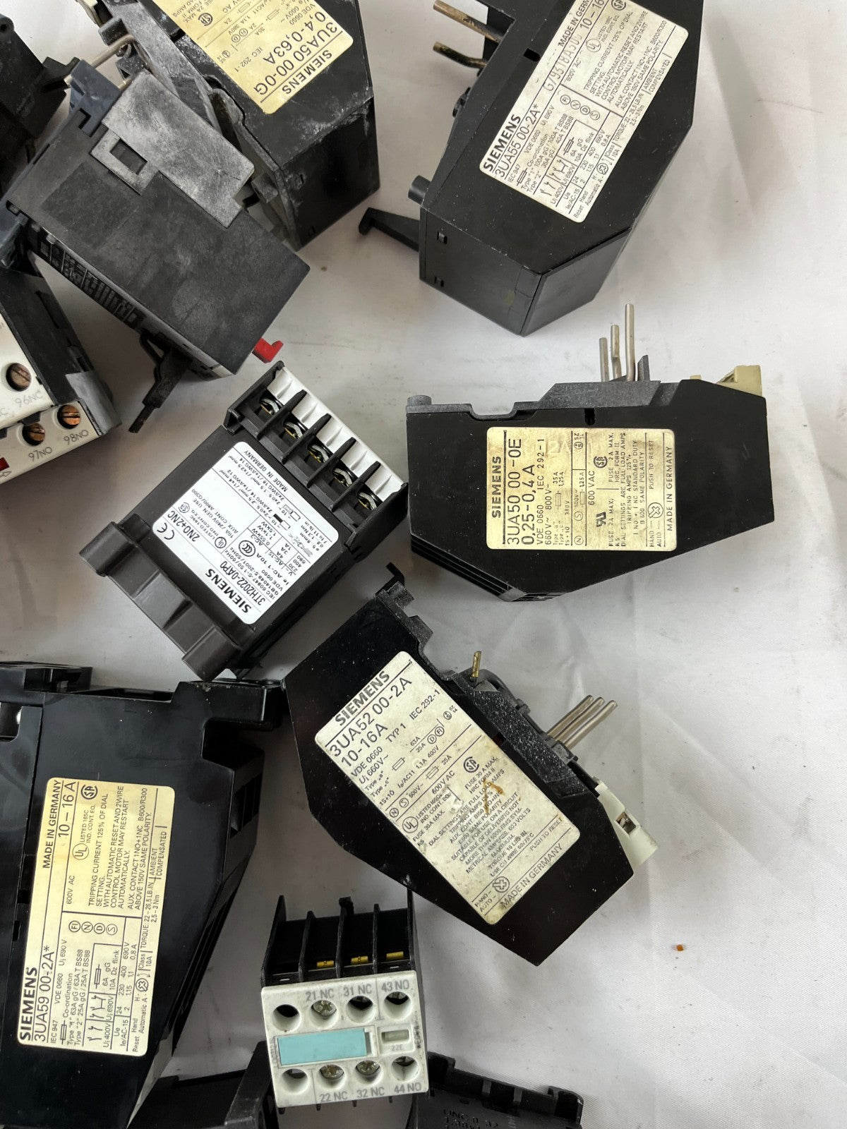 Siemens 3UA Series Thermal Overload Relay Mixed Lot Approx 30pcs Used Spares