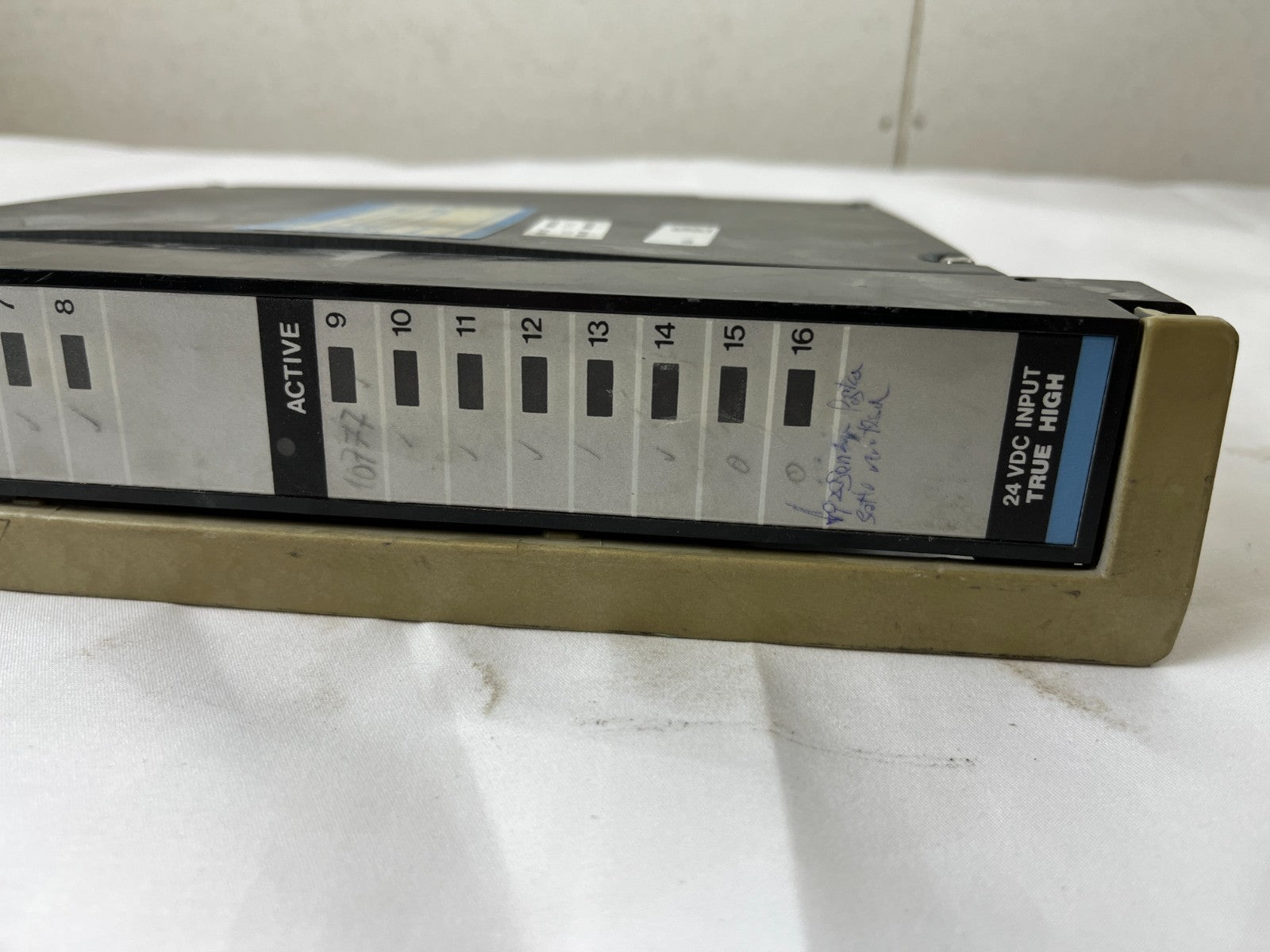 Gould B825 24VDC Input True High PLC Input Module 16-Channel Industrial I/O