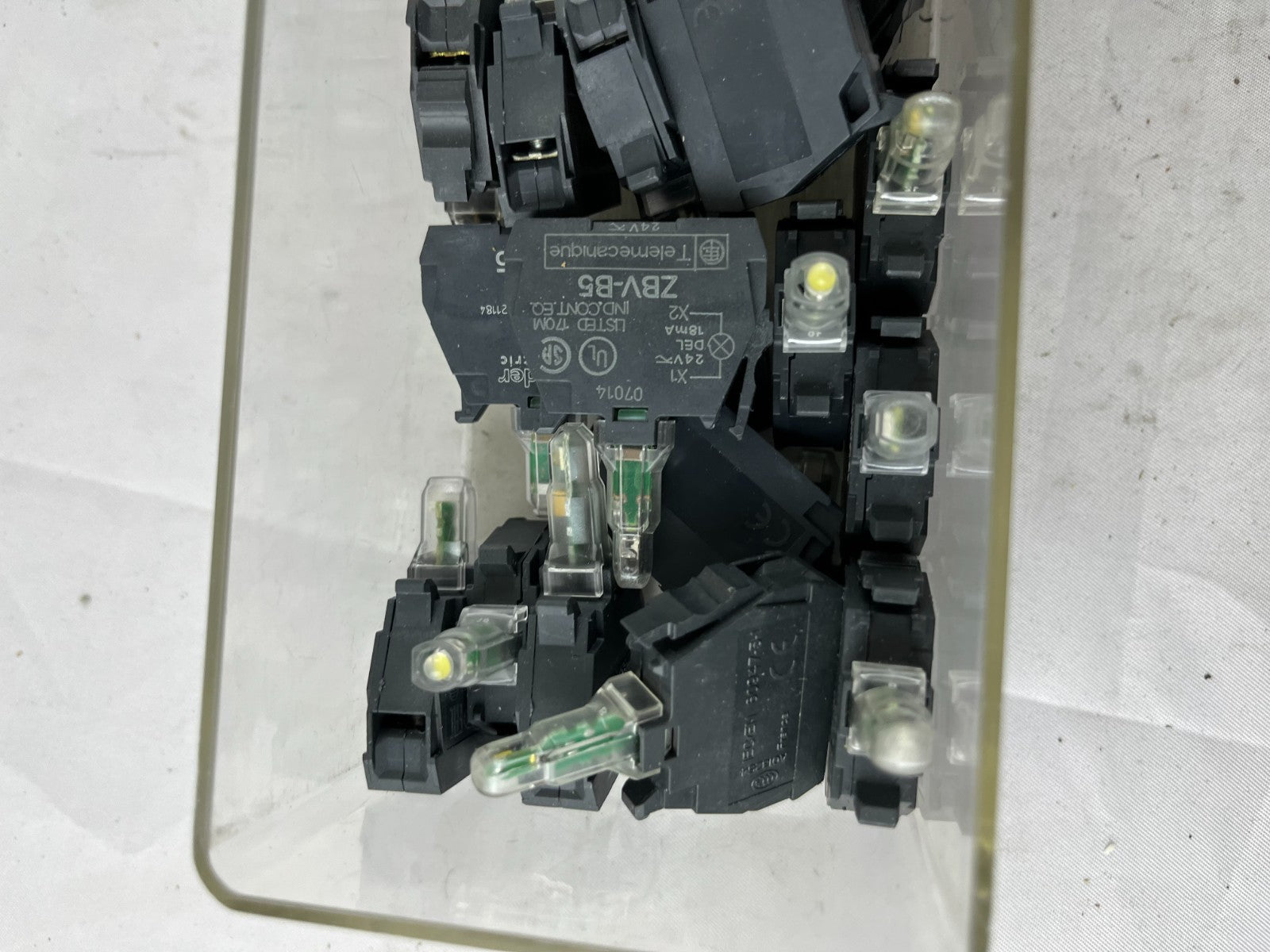 Schneider Electric ZBVM3 Harmony ZBV Green LED Light Blocks 230–240 V AC Lot Mix