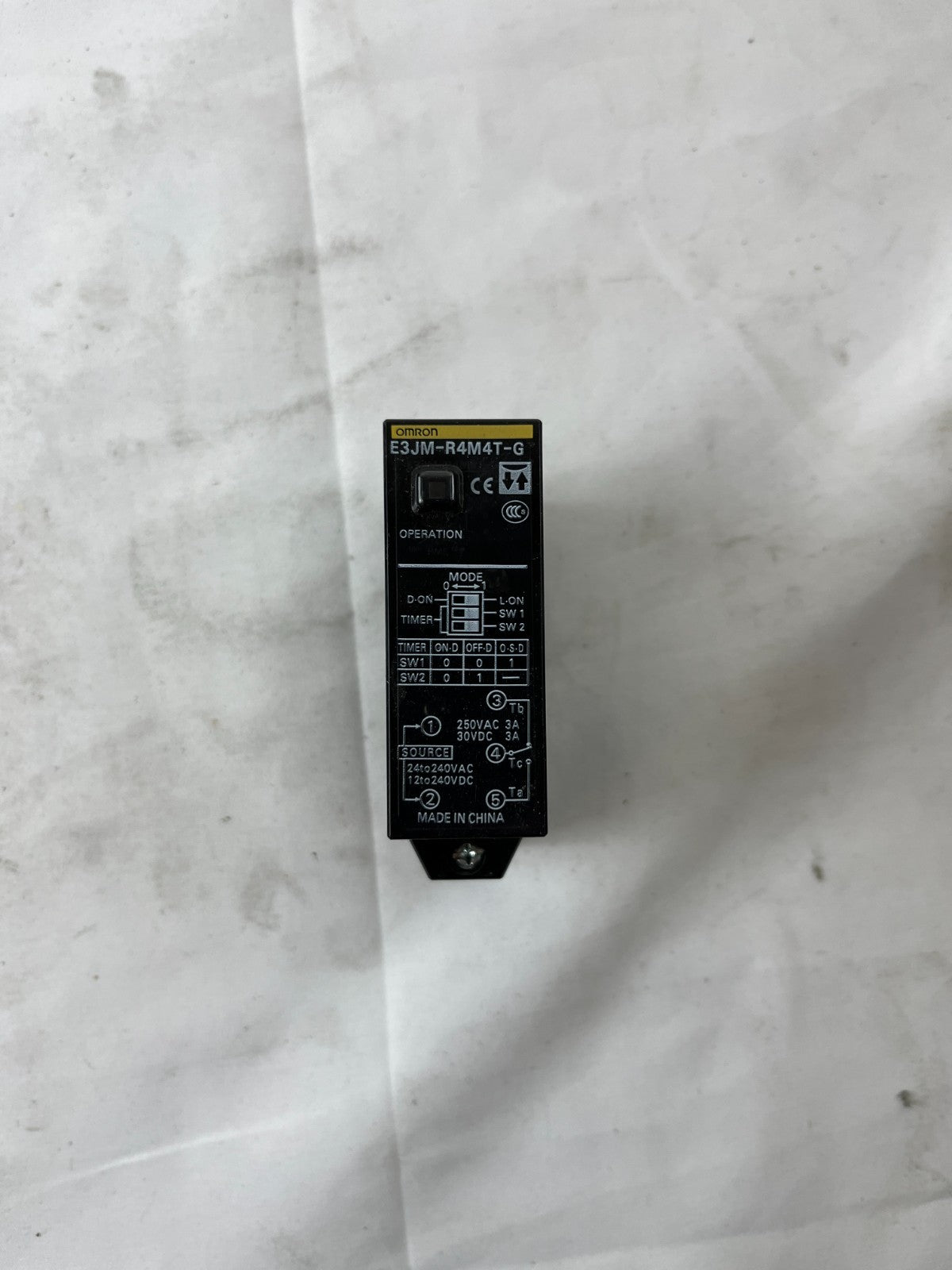 Omron E3JM-R4M4T-G Photoelectric Sensor Switch 24-240VAC/DC Used China Made