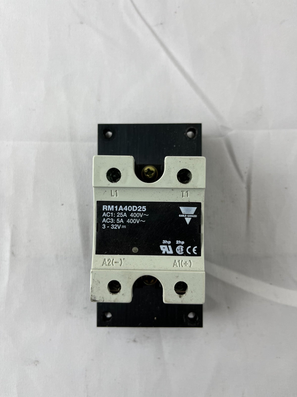 Carlo Gavazzi RM1A40D25 Solid State Relay SSR 25A 440VAC w/ Heatsink USED