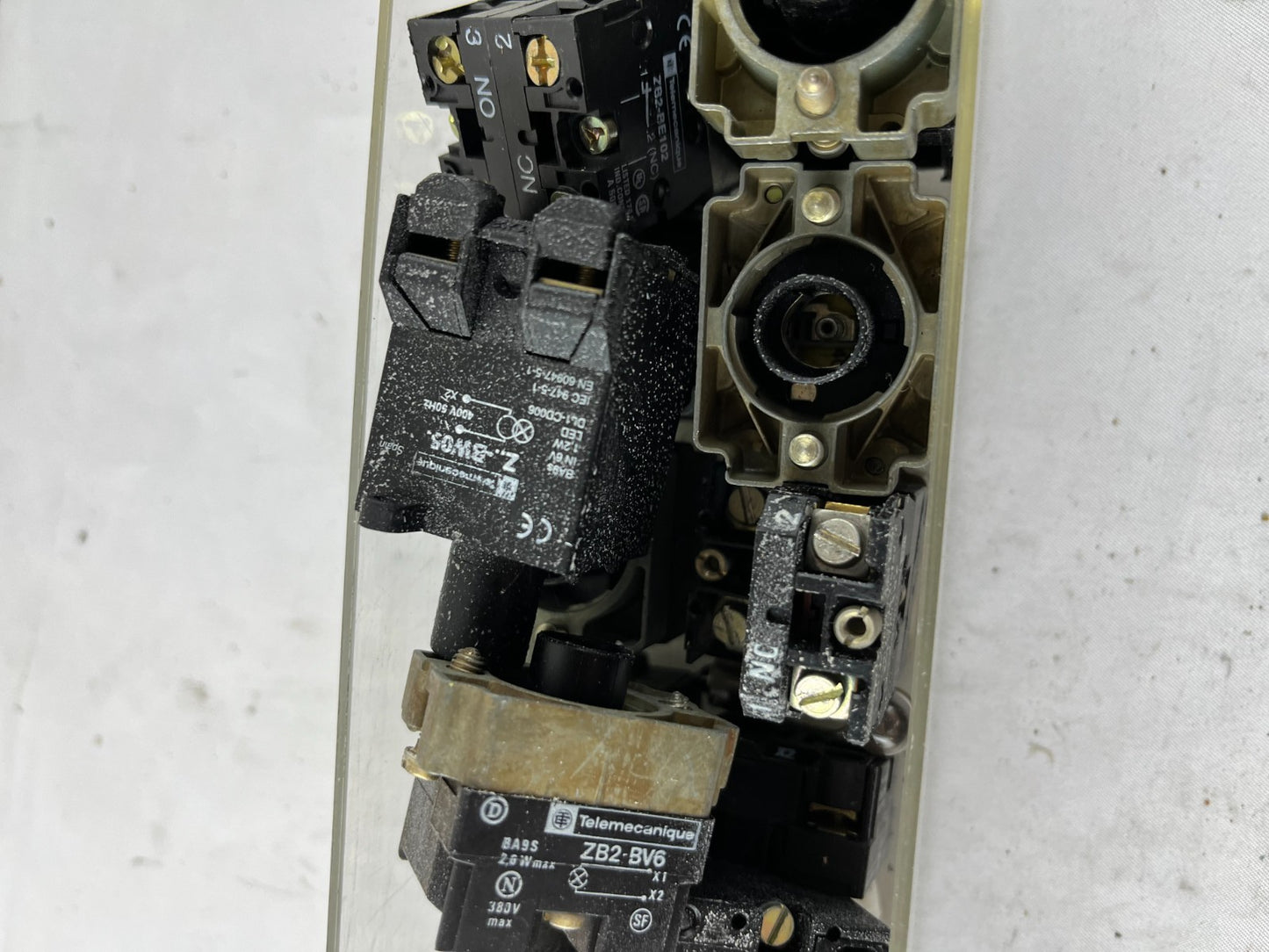 Telemecanique ZB2 Pilot Light Bodies & Contact Blocks Bundle 22 mm Parts Mixed