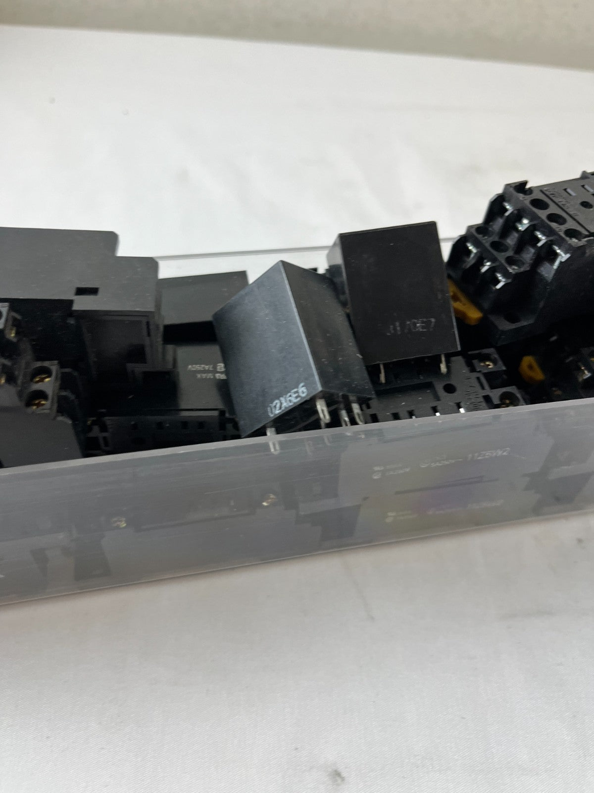 Omron G3FD-X03SN Solid State Relay + Socket Bulk Lot Used Condition Spares
